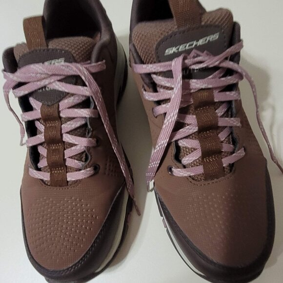 Skechers Woman's Walking Shoe - Picture 1 of 4